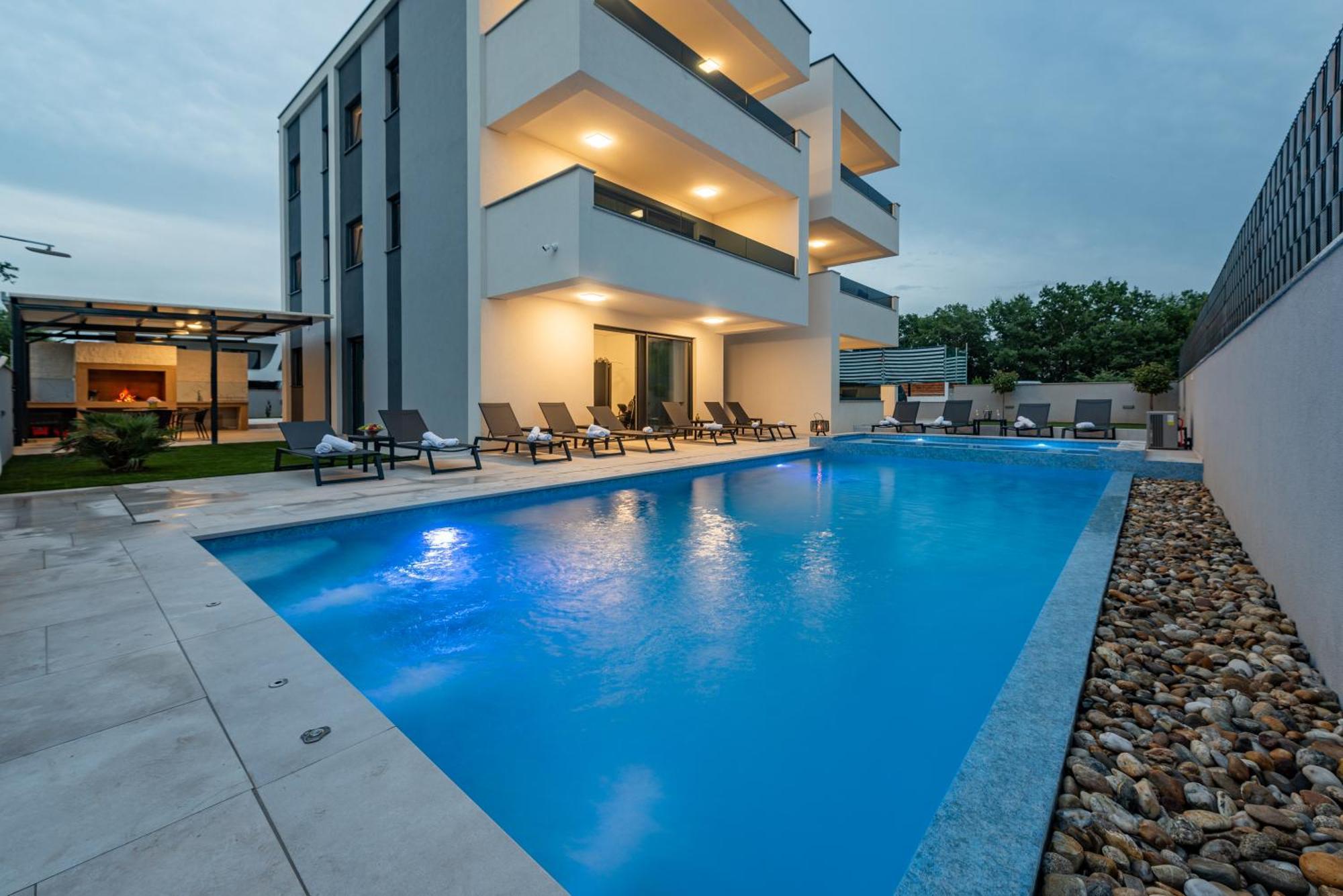 Apartments Menalo Elegance Затон Екстериор снимка