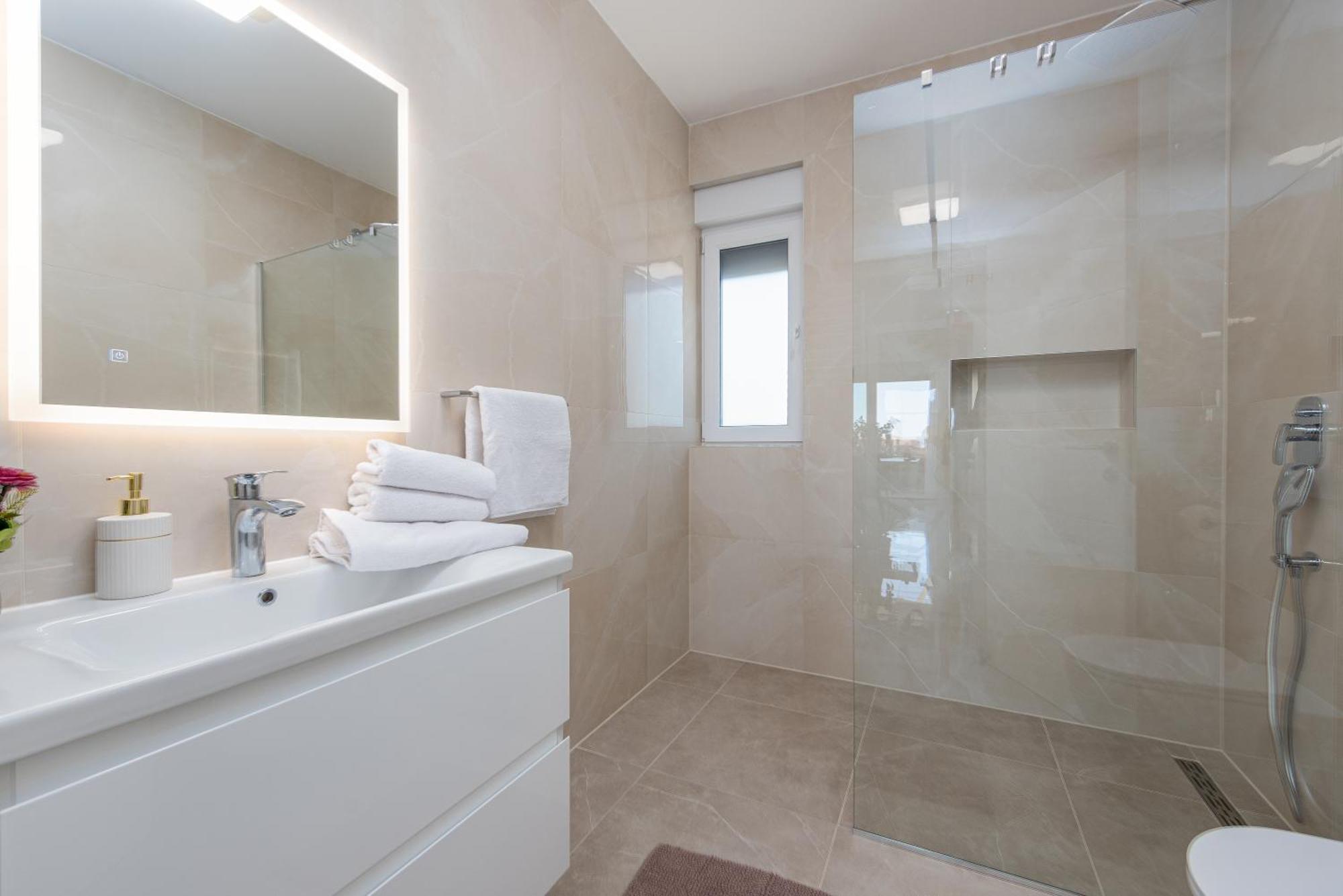 Apartments Menalo Elegance Затон Екстериор снимка