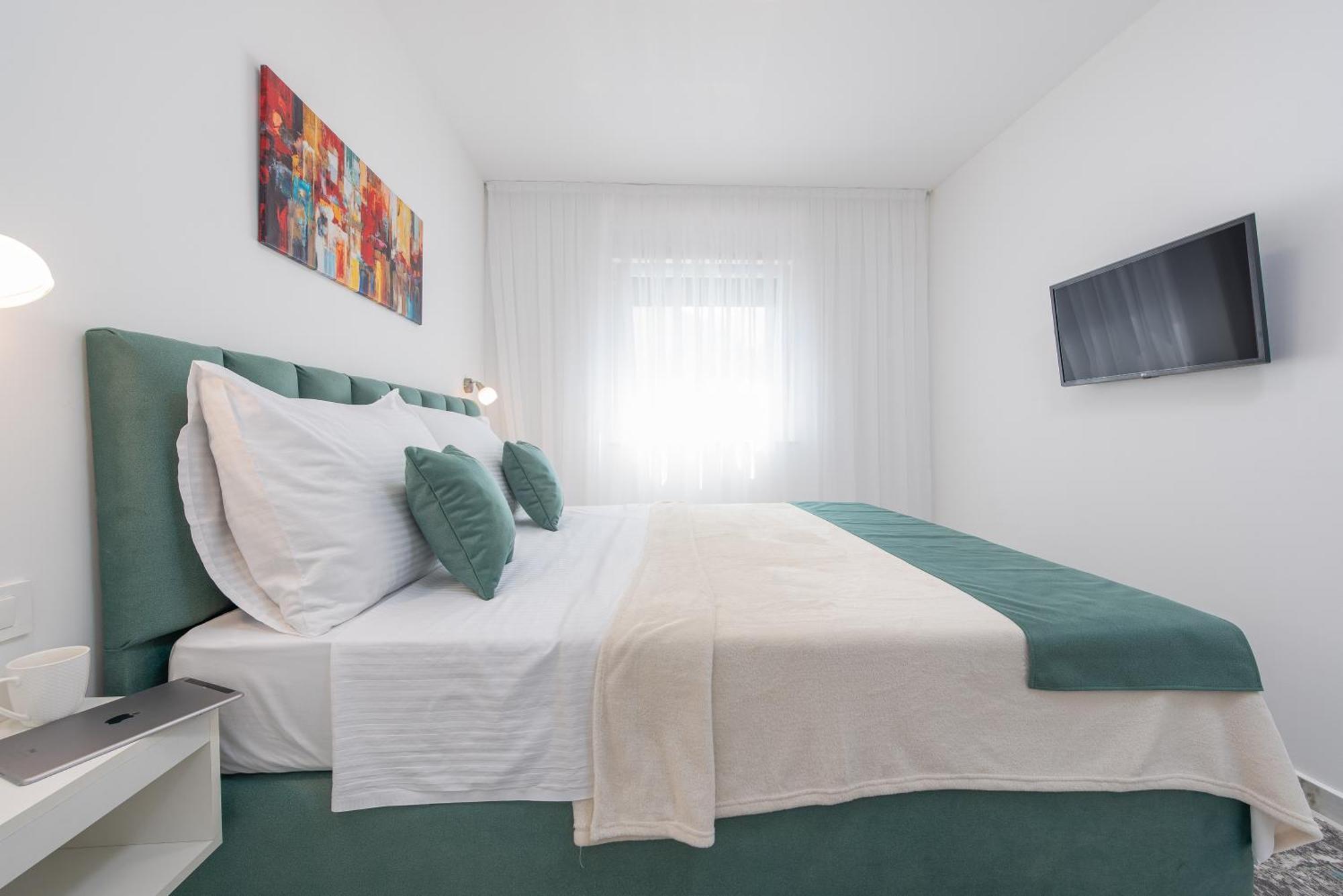 Apartments Menalo Elegance Затон Екстериор снимка