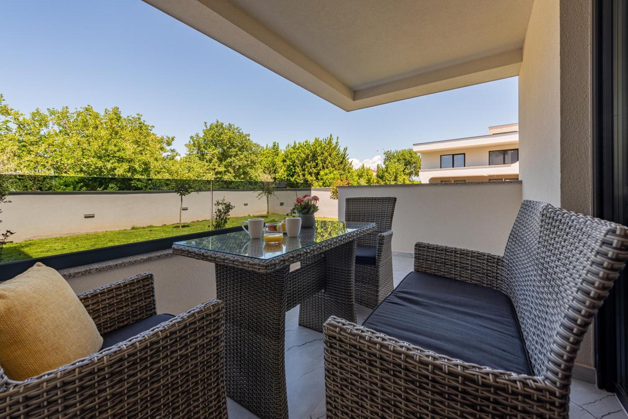 Apartments Menalo Elegance Затон Екстериор снимка