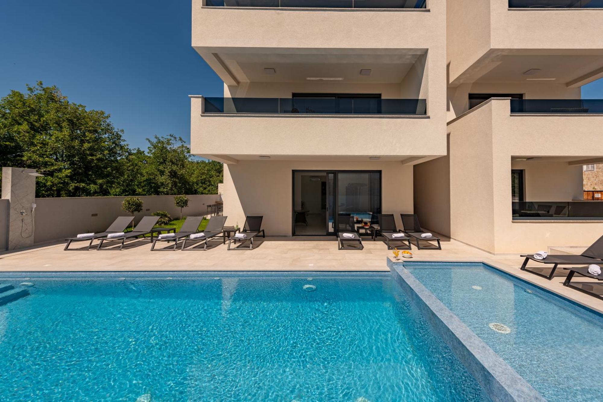 Apartments Menalo Elegance Затон Екстериор снимка