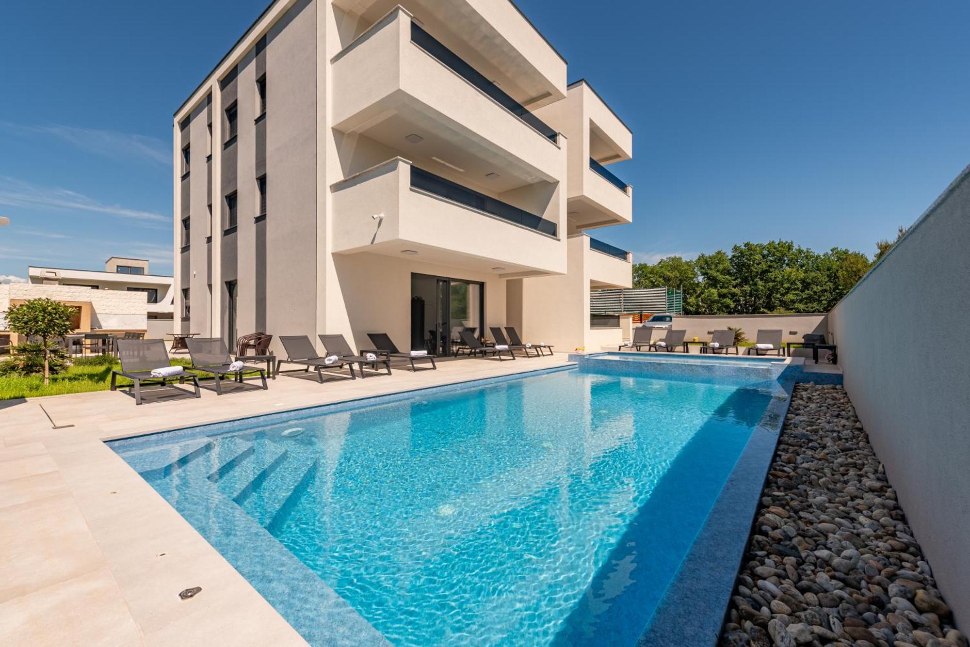 Apartments Menalo Elegance Затон Екстериор снимка