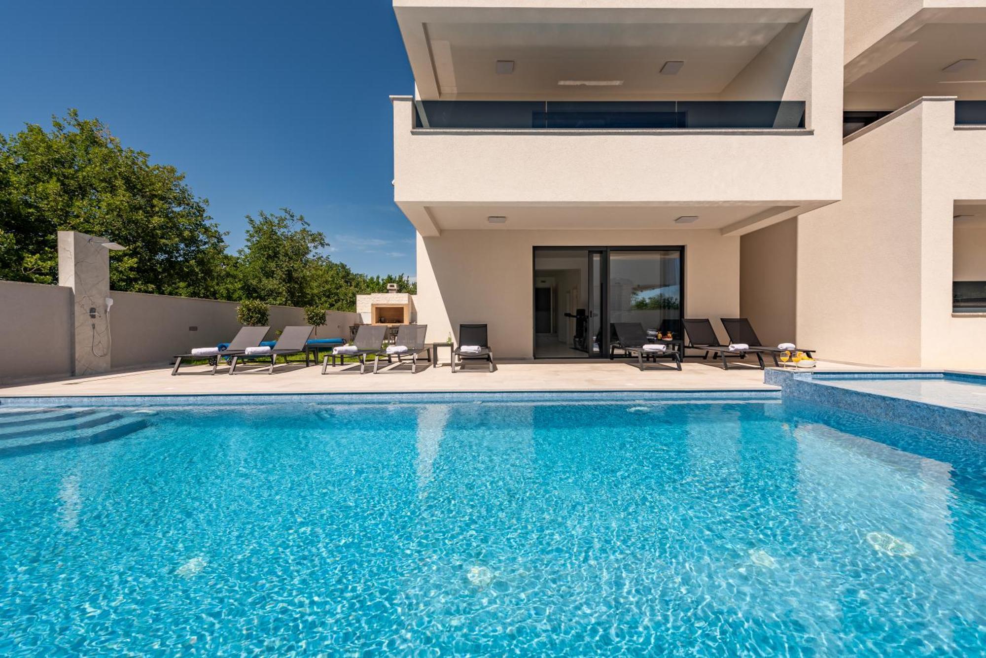 Apartments Menalo Elegance Затон Екстериор снимка